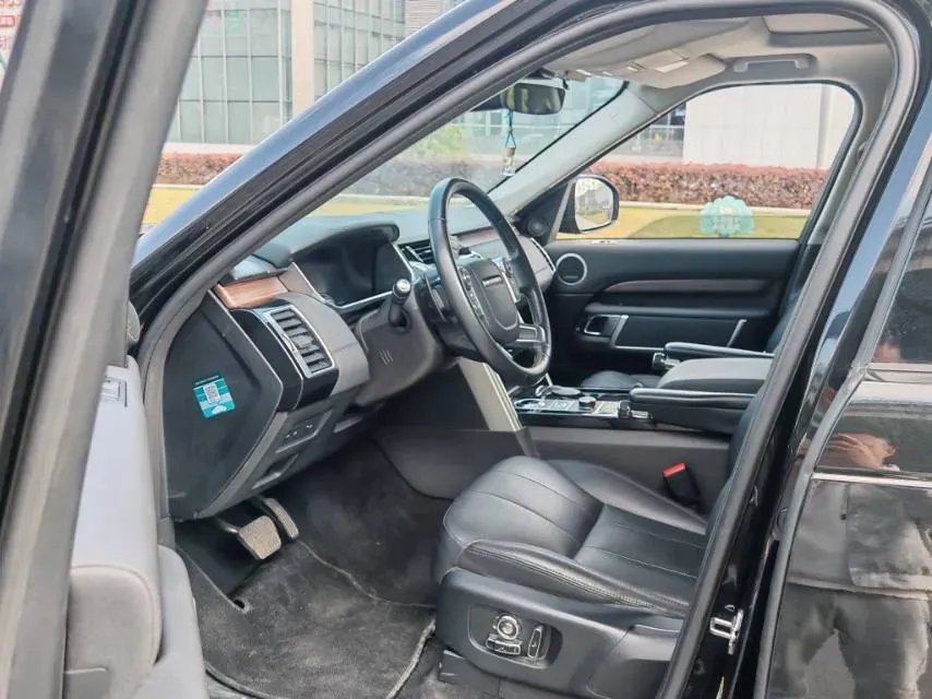 2018 Land Rover Discovery 3.0T 340HP V6 8AT,autocango,china used car exporter,china ev exporter,chinese used car exporter,chinese used ev exporter