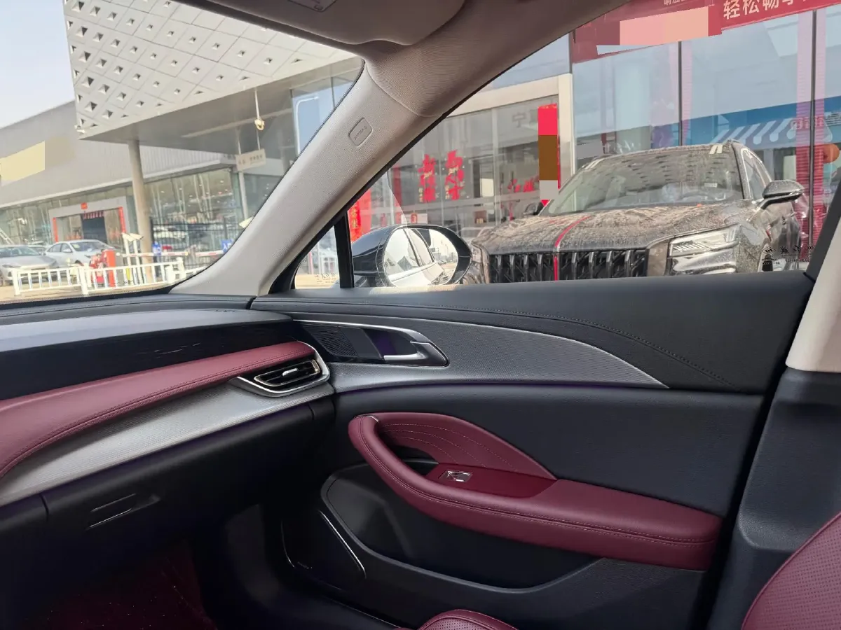 2023 HongQi H5 2.0T 224HP L4 8AT,autocango,china used car exporter,china ev exporter,chinese used car exporter,chinese used ev exporter