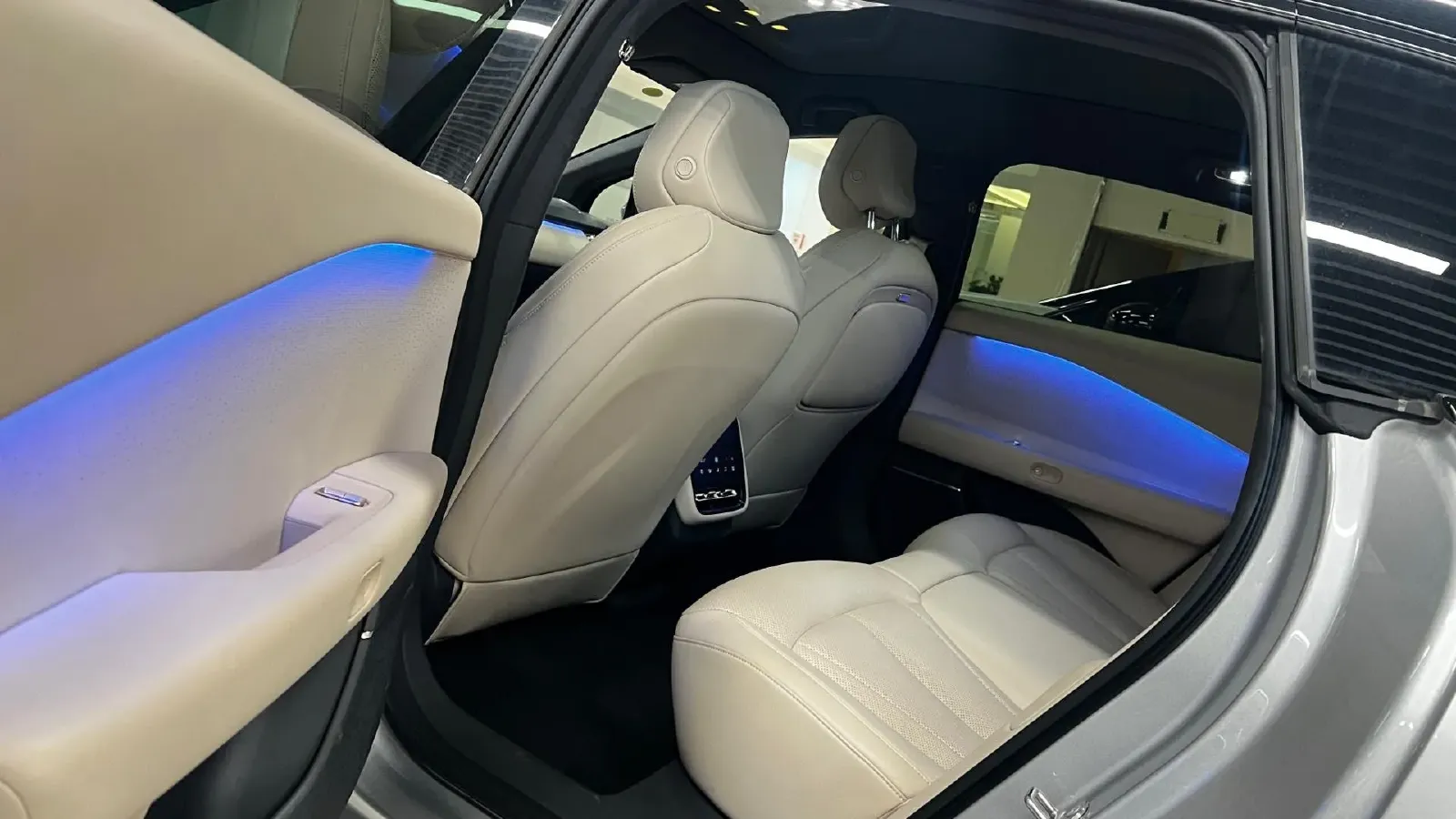 2024 Xpeng P7+ BEV 60.7KWH,autocango,china used car exporter,china ev exporter,chinese used car exporter,chinese used ev exporter