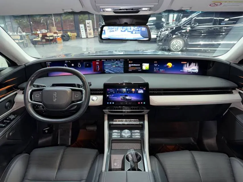 2023 Lincoln Nautilus 2.0T 261HP L4 8AT,autocango,china used car exporter,china ev exporter,chinese used car exporter,chinese used ev exporter