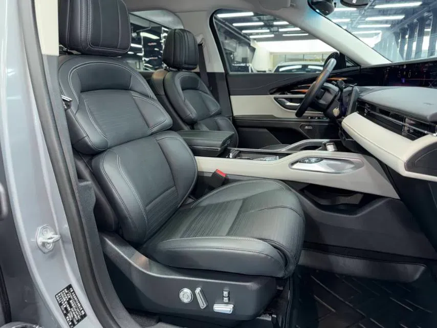 2023 Lincoln Nautilus 2.0T 261HP L4 8AT,autocango,china used car exporter,china ev exporter,chinese used car exporter,chinese used ev exporter