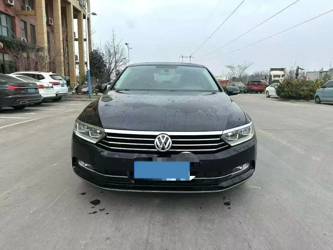 2020 Volkswagen Magotan 2.0T 186HP L4 7DCT,autocango,china used car exporter,china ev exporter,chinese used car exporter,chinese used ev exporter