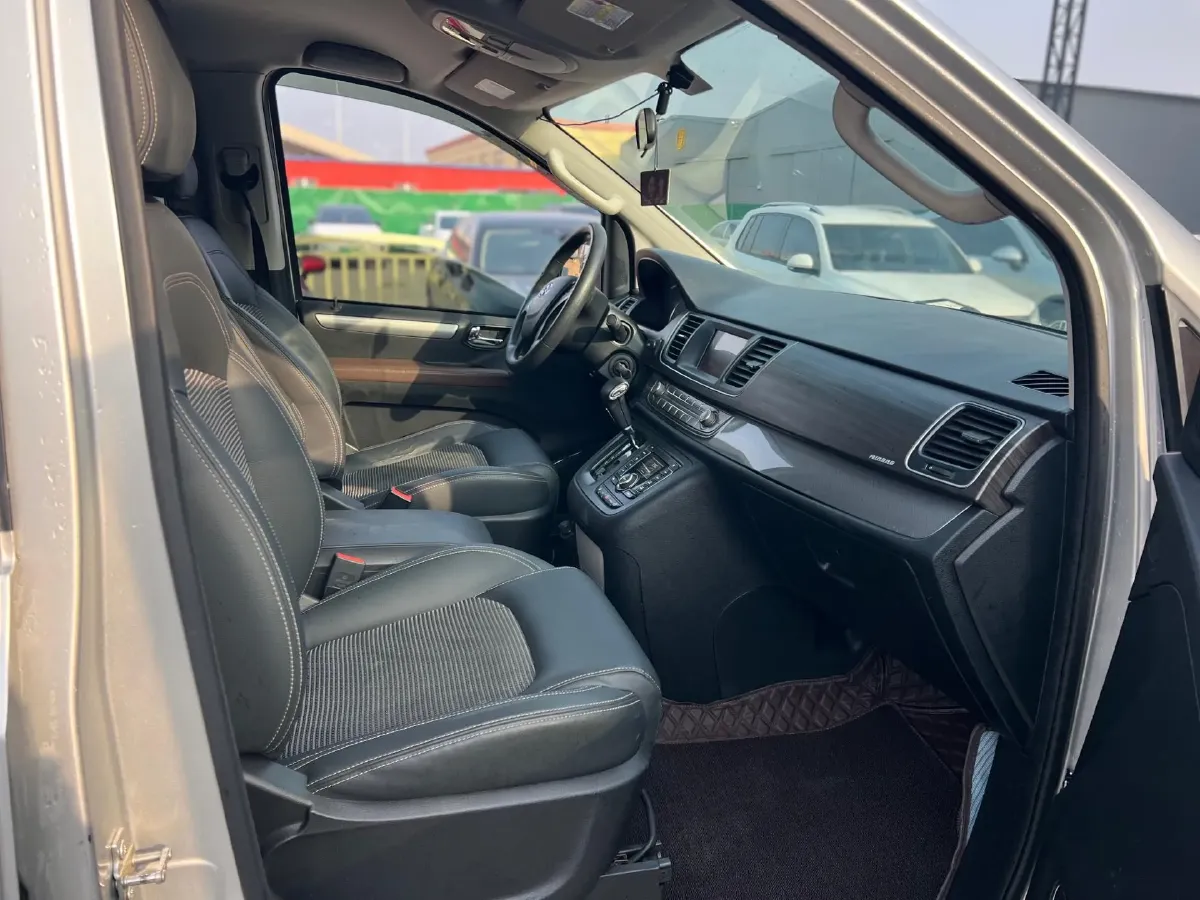 2016 MAXUS G10 2.0T 224HP L4 6AT,autocango,china used car exporter,china ev exporter,chinese used car exporter,chinese used ev exporter