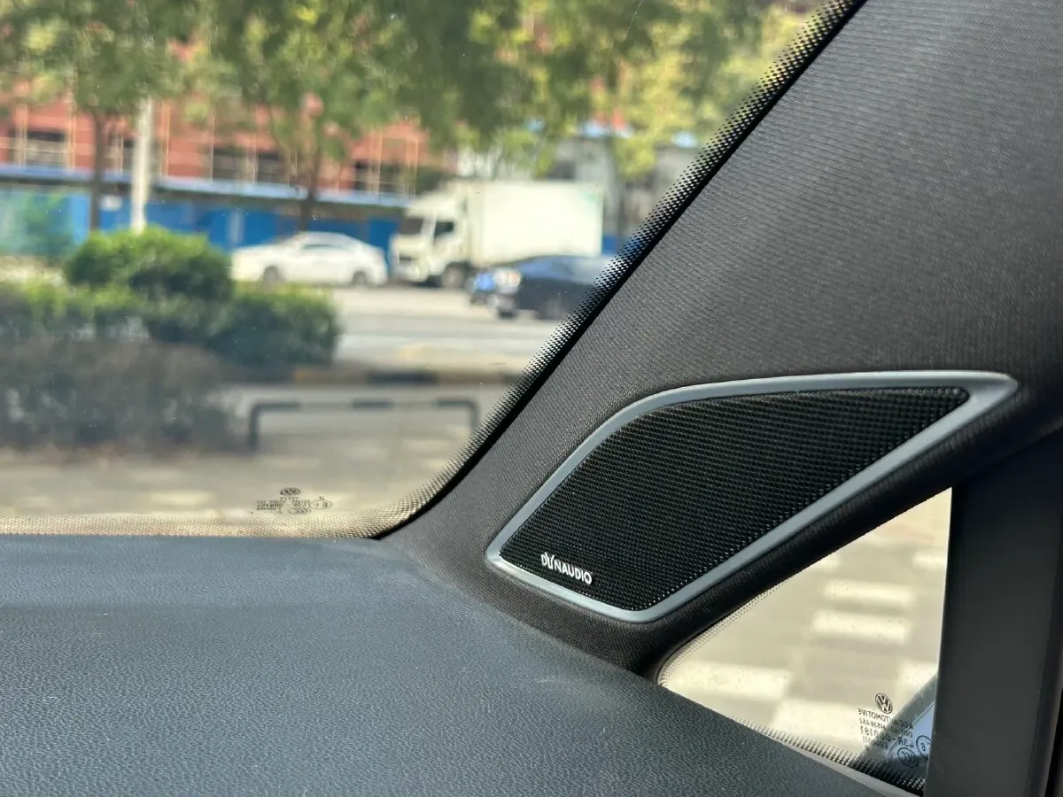 2018 Volkswagen GolfGTI 2.0T 220HP L4 7DCT,autocango,china used car exporter,china ev exporter,chinese used car exporter,chinese used ev exporter