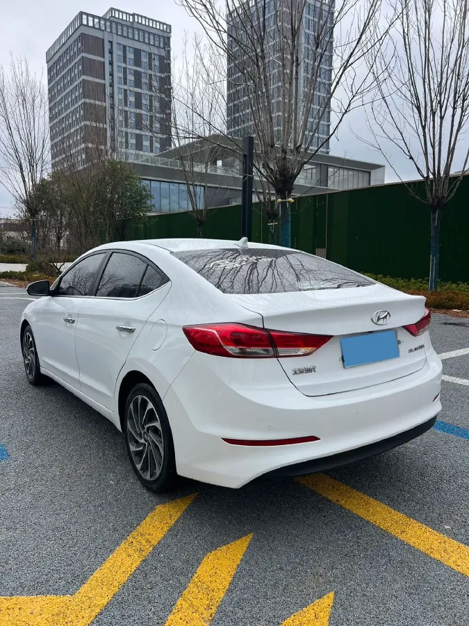 2020 Hyundai Elantra 1.5L 115HP L4 CVT,autocango,china used car exporter,china ev exporter,chinese used car exporter,chinese used ev exporter
