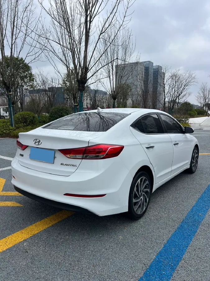 2020 Hyundai Elantra 1.5L 115HP L4 CVT,autocango,china used car exporter,china ev exporter,chinese used car exporter,chinese used ev exporter