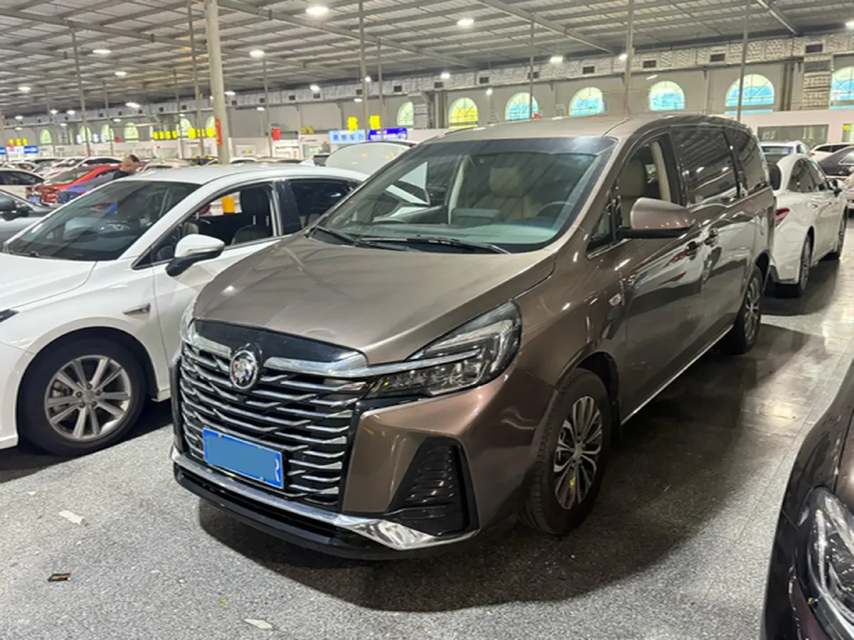 2022 Buick GL8 2.0T 237HP L4 9AT,autocango,china used car exporter,china ev exporter,chinese used car exporter,chinese used ev exporter