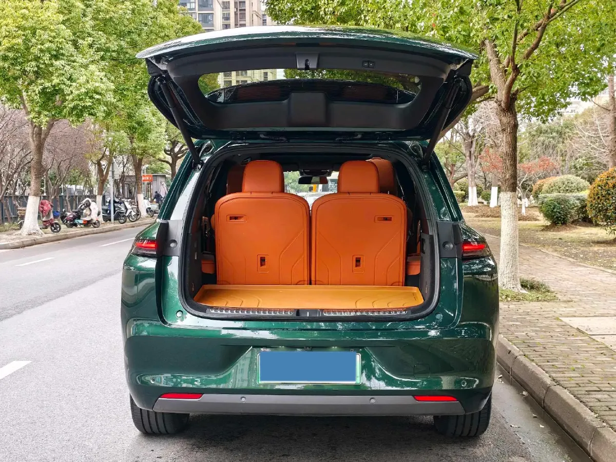 2023 Li L8 Range Extended 154HP REEV 40.9KWH,autocango,china used car exporter,china ev exporter,chinese used car exporter,chinese used ev exporter