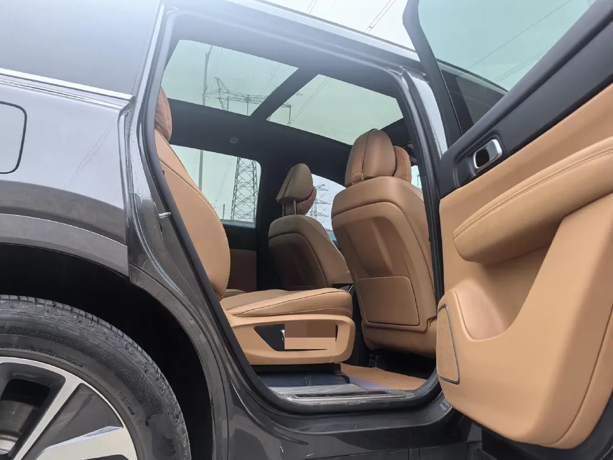 2021 Li ONE Range Extended 131HP REEV 40.5KWH,autocango,china used car exporter,china ev exporter,chinese used car exporter,chinese used ev exporter