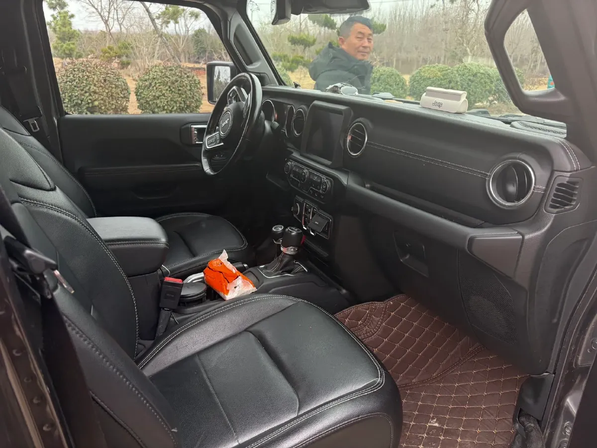 2021 Jeep Wrangler 2.0T 266HP L4 8AT PHEV 17KWH,autocango,china used car exporter,china ev exporter,chinese used car exporter,chinese used ev exporter