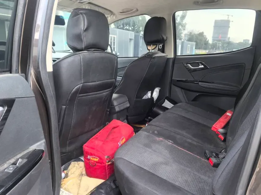 2020 Isuzu LingTuo 2.5T 150HP L4 6MT,autocango,china used car exporter,china ev exporter,chinese used car exporter,chinese used ev exporter