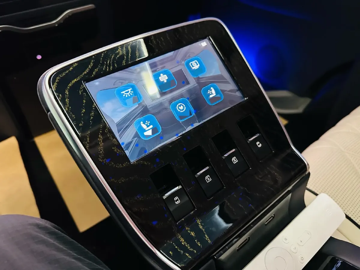 2021 Toyota Highlander 2.0T 220HP L4 6AT,autocango,china used car exporter,china ev exporter,chinese used car exporter,chinese used ev exporter