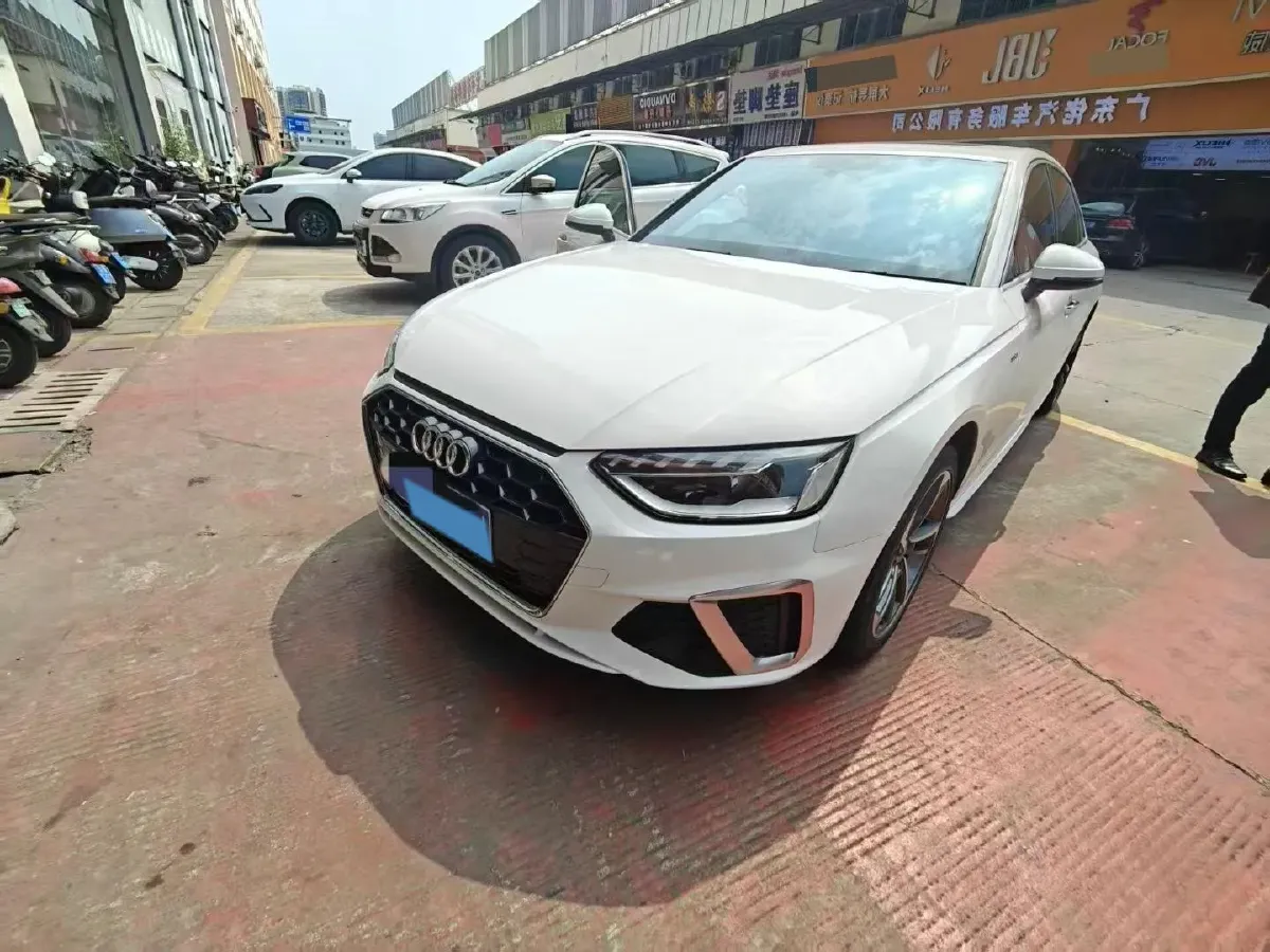 2020 Audi A4L 2.0T 190HP L4 7DCT,autocango,china used car exporter,china ev exporter,chinese used car exporter,chinese used ev exporter