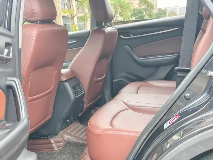 2018 Brilliance Auto V6 1.5T 150HP L4 6MT,autocango,china used car exporter,china ev exporter,chinese used car exporter,chinese used ev exporter