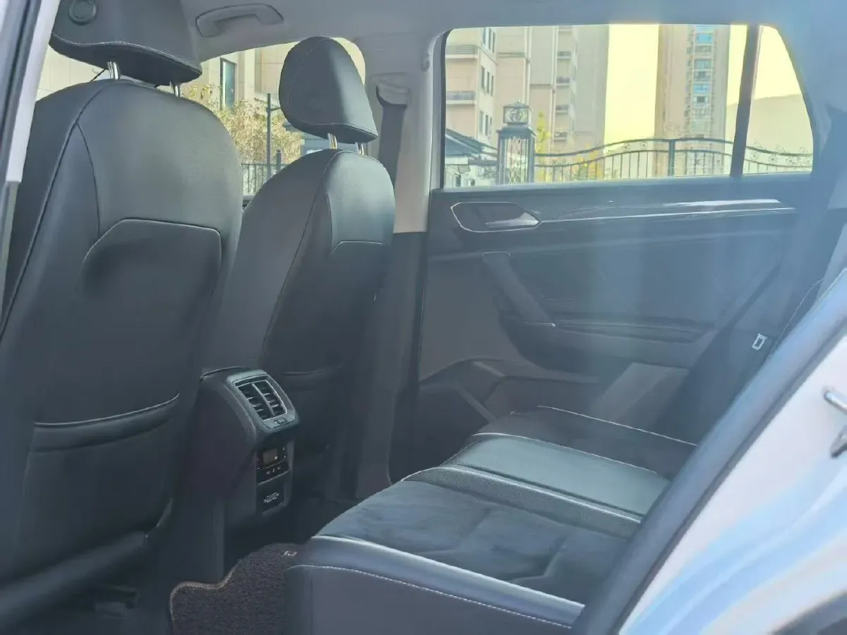 2020 Volkswagen Tayron 2.0T 186HP L4 7DCT,autocango,china used car exporter,china ev exporter,chinese used car exporter,chinese used ev exporter