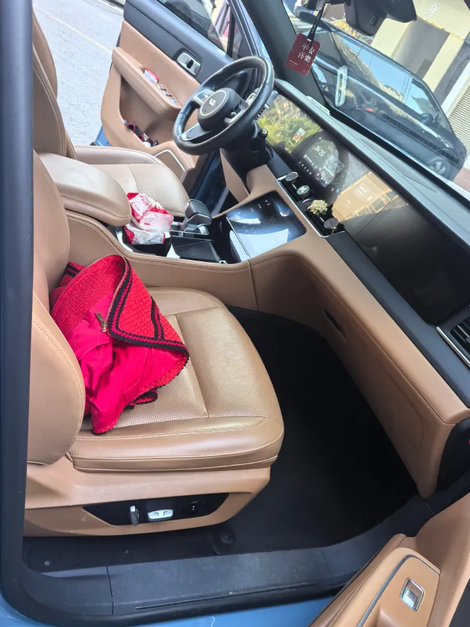 2021 Li ONE Range Extended 131HP REEV 40.5KWH,autocango,china used car exporter,china ev exporter,chinese used car exporter,chinese used ev exporter