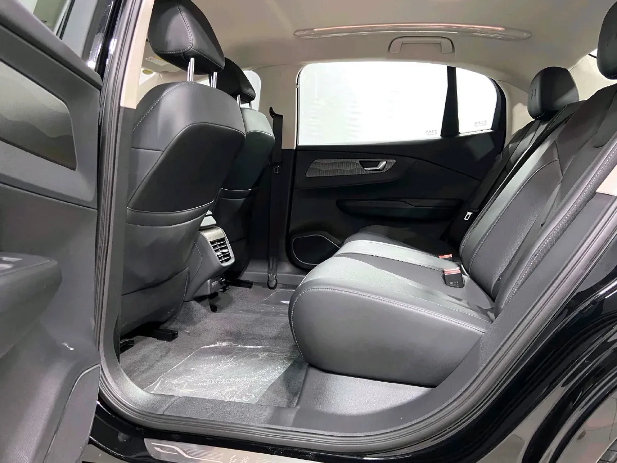 2022 HongQi E-QM5 BEV 54KWH,autocango,china used car exporter,china ev exporter,chinese used car exporter,chinese used ev exporter