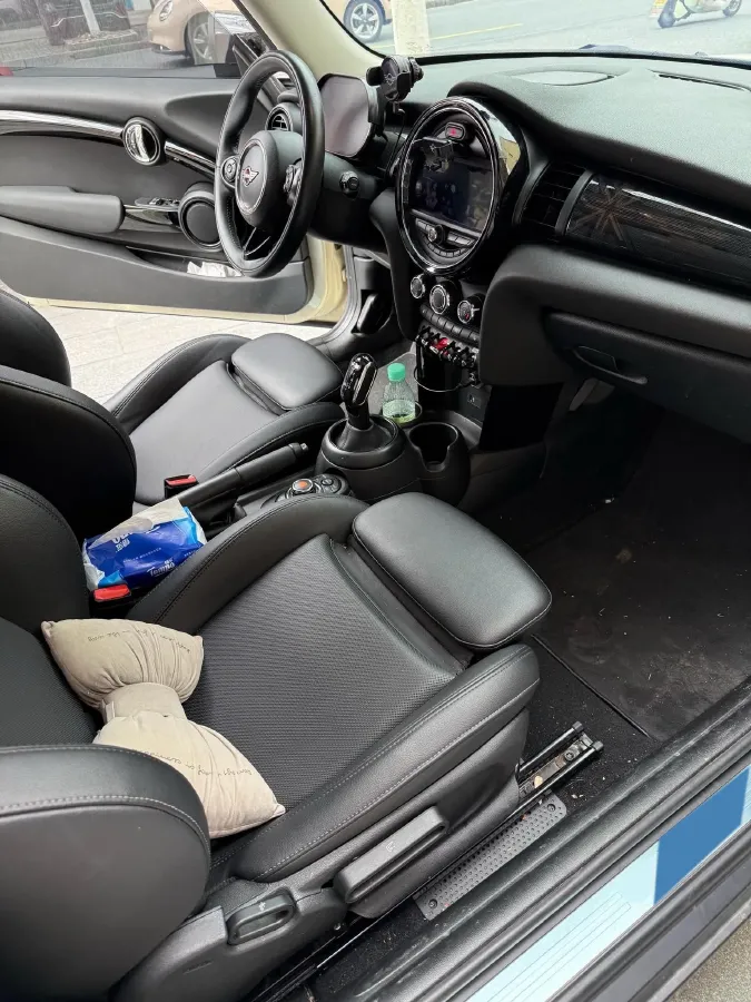 2021 MINI MINI 1.5T 136HP L3 7DCT,autocango,china used car exporter,china ev exporter,chinese used car exporter,chinese used ev exporter