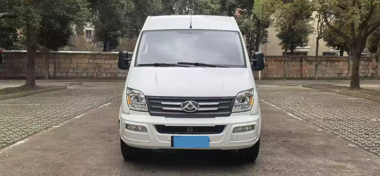 2023 MAXUS XinTu V80 2.0T 139HP L4 6MT,autocango,china used car exporter,china ev exporter,chinese used car exporter,chinese used ev exporter