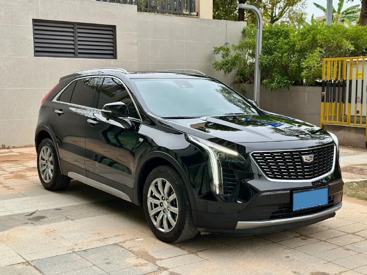 2022 Cadillac XT4 2.0T 237HP L4 9AT,autocango,china used car exporter,china ev exporter,chinese used car exporter,chinese used ev exporter