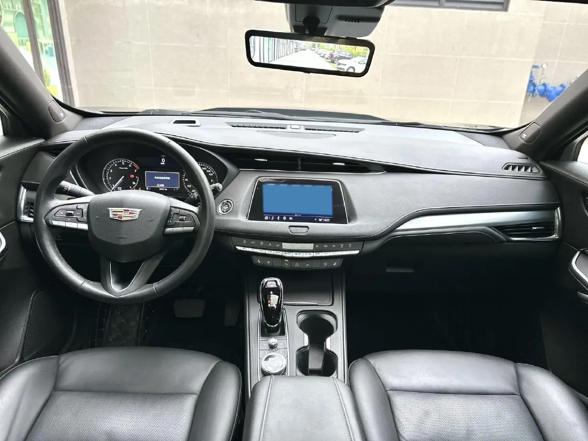 2022 Cadillac XT4 2.0T 237HP L4 9AT,autocango,china used car exporter,china ev exporter,chinese used car exporter,chinese used ev exporter