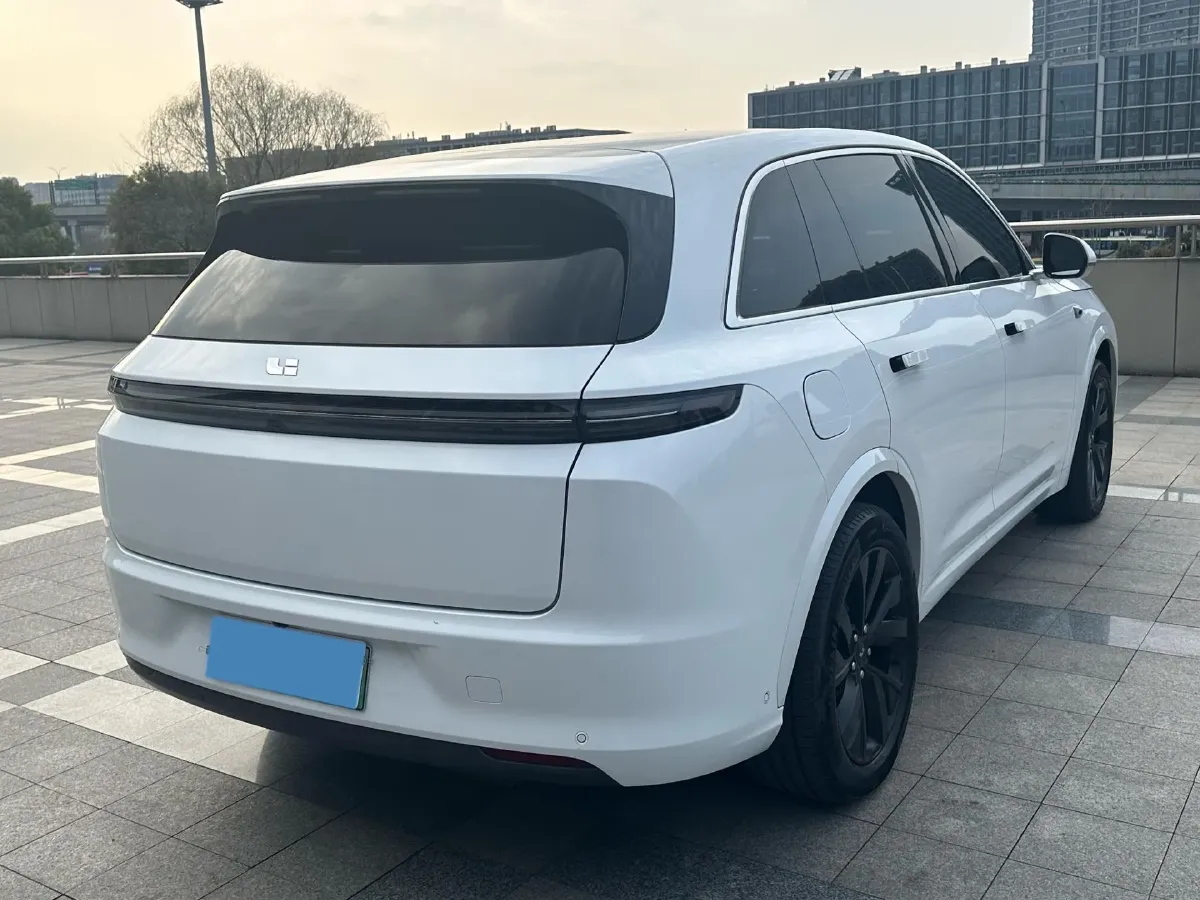 2023 Li L7 Range Extended 154HP REEV 40.9KWH,autocango,china used car exporter,china ev exporter,chinese used car exporter,chinese used ev exporter