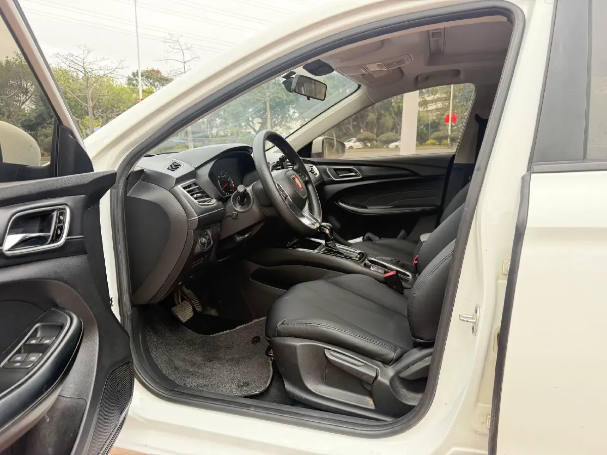 2019 Roewe i5 1.5L 120HP L4 CVT,autocango,china used car exporter,china ev exporter,chinese used car exporter,chinese used ev exporter