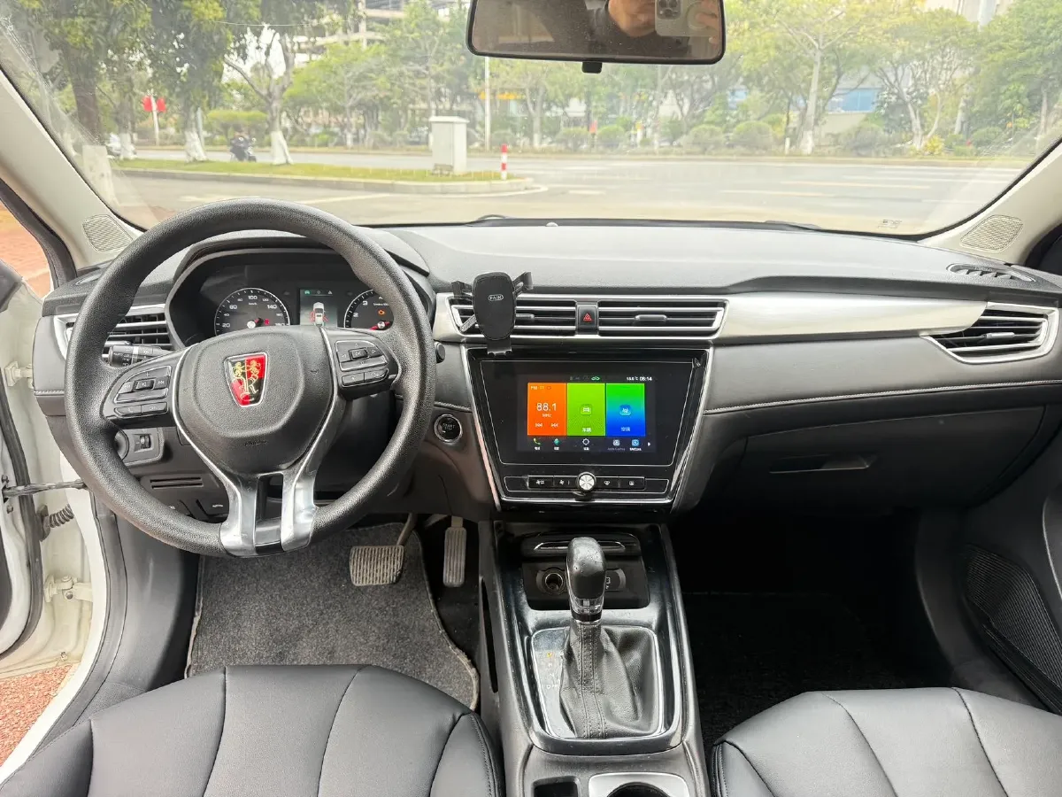 2019 Roewe i5 1.5L 120HP L4 CVT,autocango,china used car exporter,china ev exporter,chinese used car exporter,chinese used ev exporter