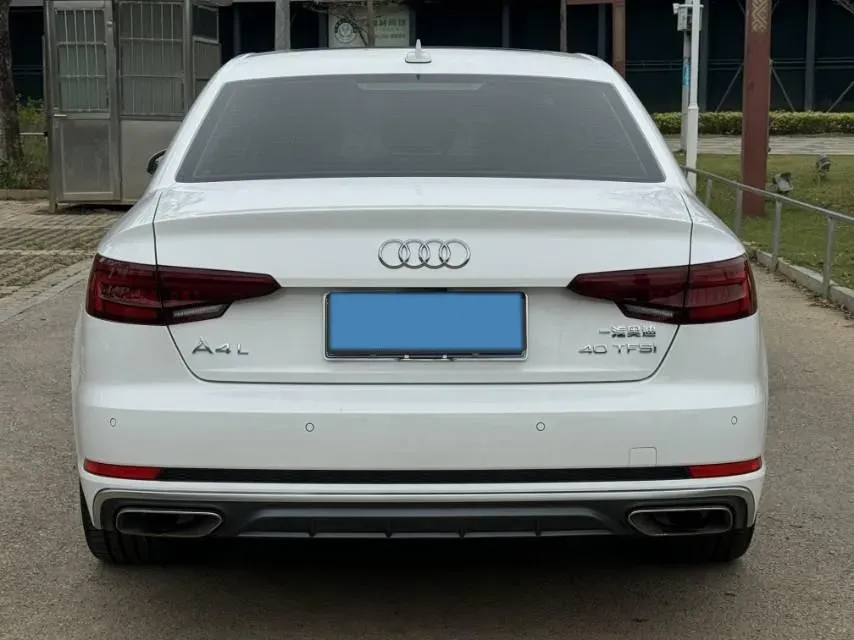 2019 Audi A4L 2.0T 190HP L4 7DCT,autocango,china used car exporter,china ev exporter,chinese used car exporter,chinese used ev exporter