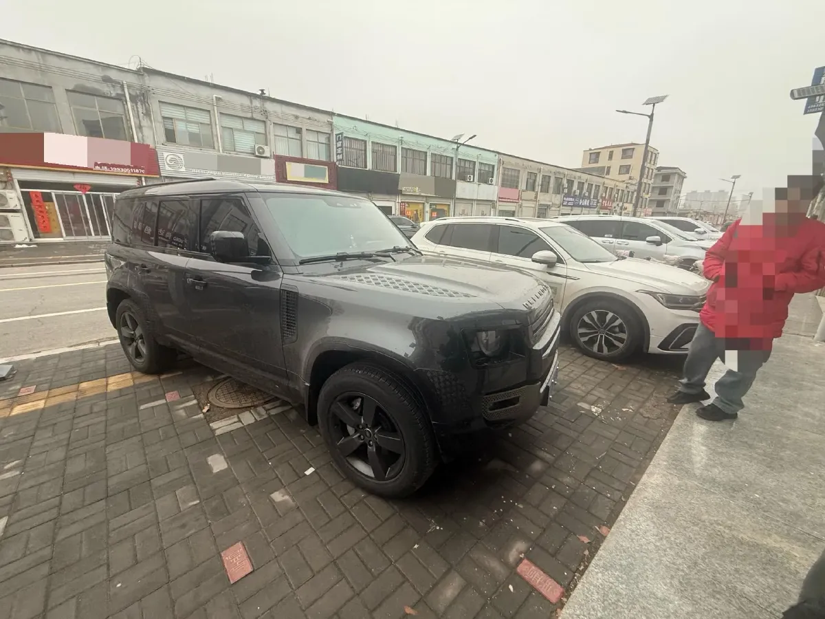 2025 Land Rover Defender 3.0T 400HP L6 8AT,autocango,china used car exporter,china ev exporter,chinese used car exporter,chinese used ev exporter