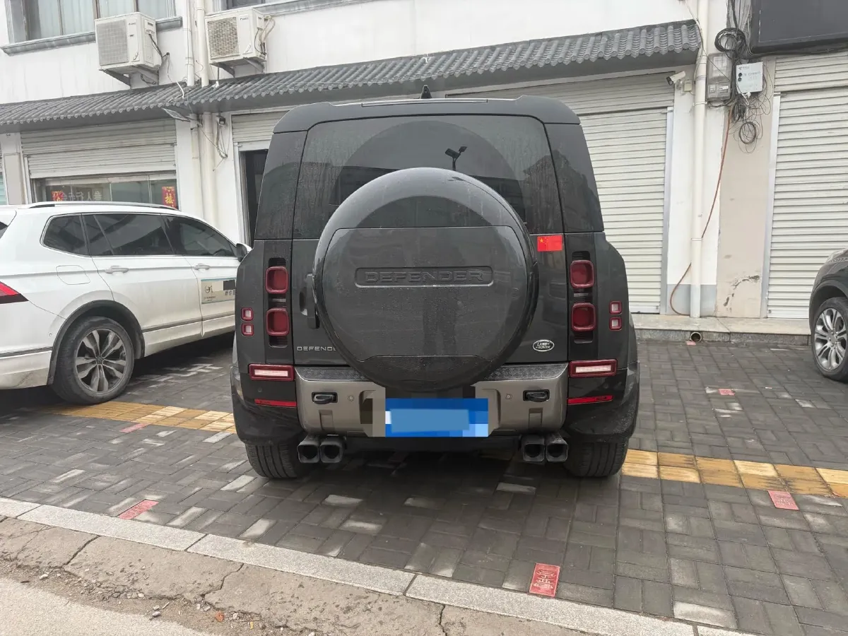 2025 Land Rover Defender 3.0T 400HP L6 8AT,autocango,china used car exporter,china ev exporter,chinese used car exporter,chinese used ev exporter