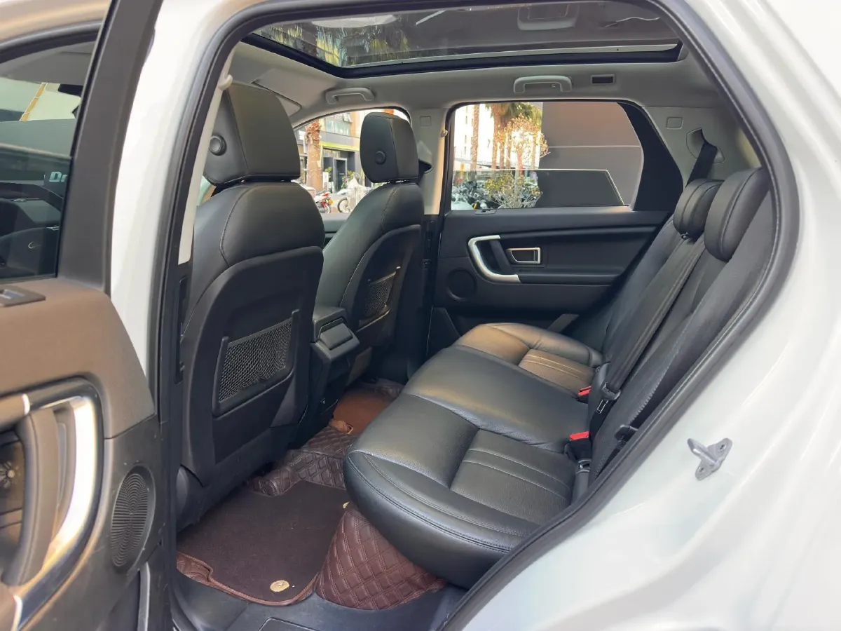 2018 Land Rover Discovery Sport 2.0T 241HP L4 9AT,autocango,china used car exporter,china ev exporter,chinese used car exporter,chinese used ev exporter