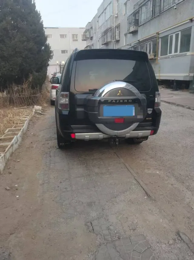 2016 Mitsubishi Pajero 3.0L 174HP V6 5AT,autocango,china used car exporter,china ev exporter,chinese used car exporter,chinese used ev exporter