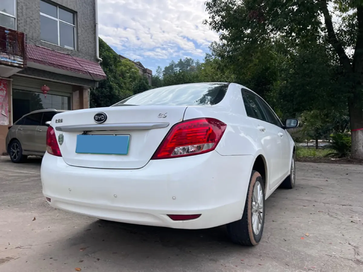 2018 BYD e5 BEV 60.48KWH,autocango,china used car exporter,china ev exporter,chinese used car exporter,chinese used ev exporter