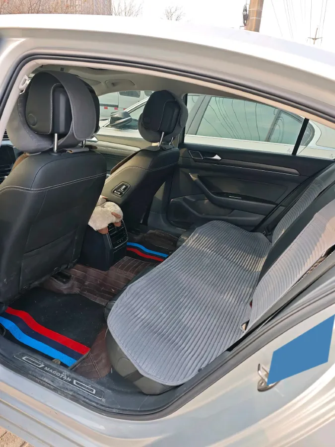 2020 Volkswagen Magotan 2.0T 186HP L4 7DCT,autocango,china used car exporter,china ev exporter,chinese used car exporter,chinese used ev exporter