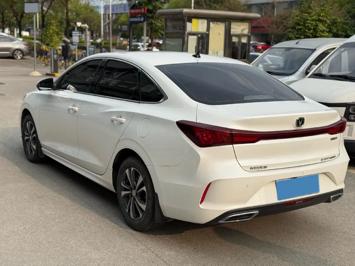 2022 ChangAn Eado 1.4T 160HP L4 7DCT,autocango,china used car exporter,china ev exporter,chinese used car exporter,chinese used ev exporter