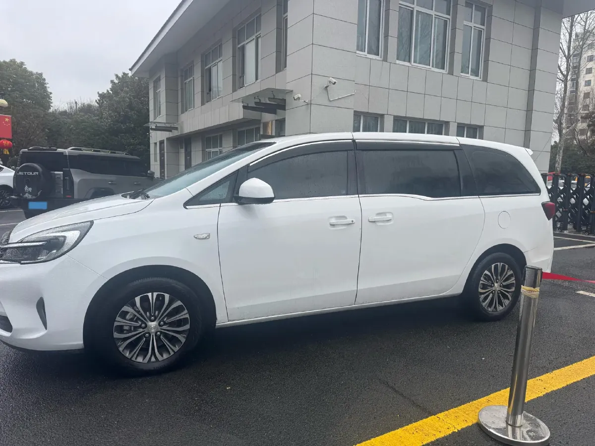 2021 Buick GL8 2.0T 237HP L4 9AT,autocango,china used car exporter,china ev exporter,chinese used car exporter,chinese used ev exporter