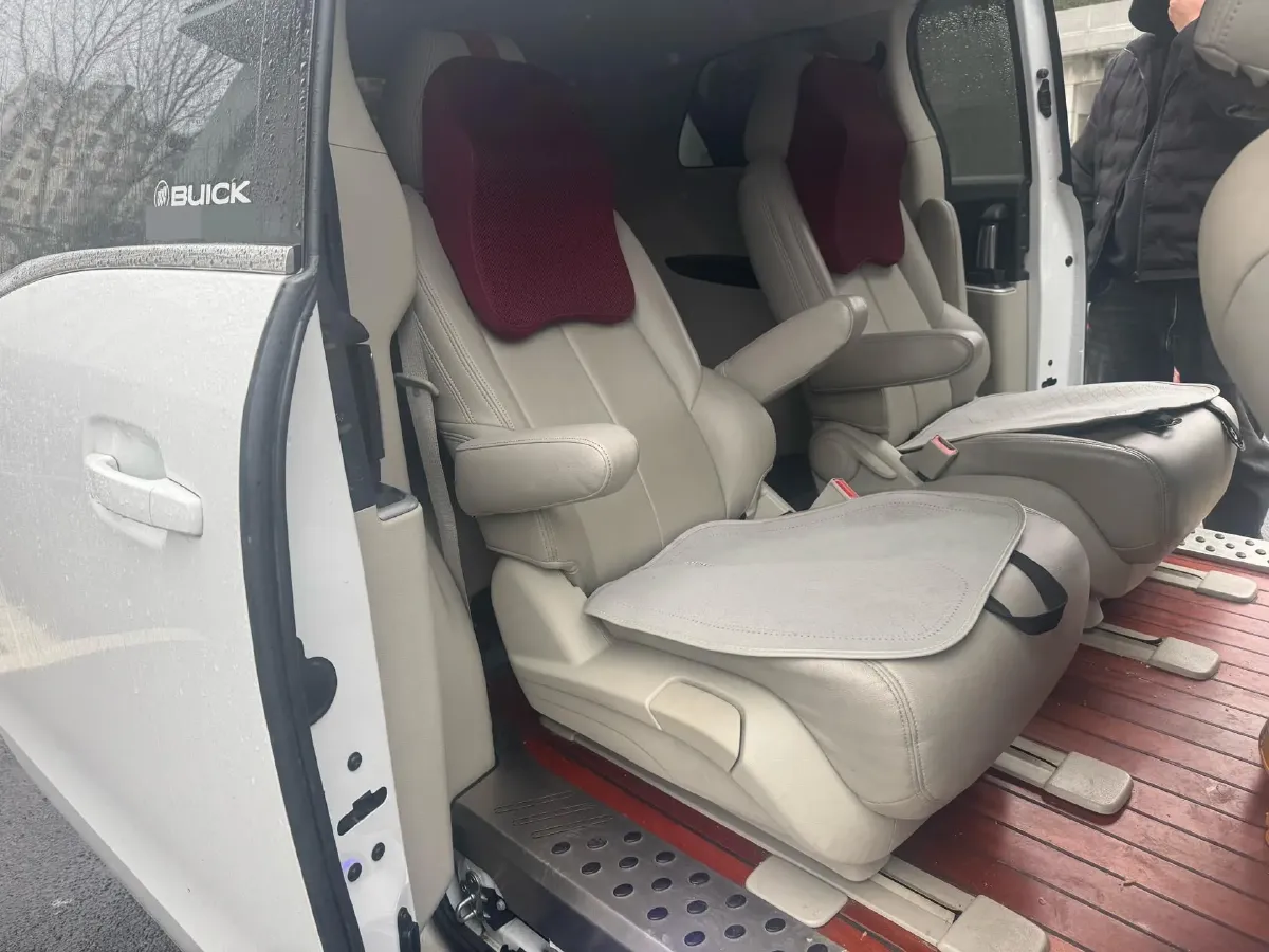 2021 Buick GL8 2.0T 237HP L4 9AT,autocango,china used car exporter,china ev exporter,chinese used car exporter,chinese used ev exporter