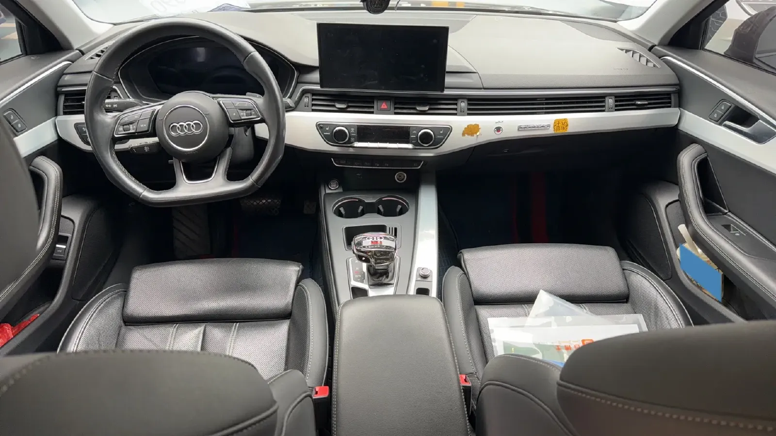 2022 Audi A4L 2.0T 190HP L4 7DCT,autocango,china used car exporter,china ev exporter,chinese used car exporter,chinese used ev exporter