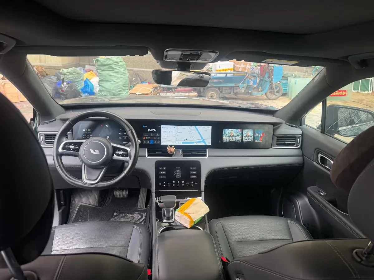 2021 Li ONE Range Extended 131HP REEV 40.5KWH,autocango,china used car exporter,china ev exporter,chinese used car exporter,chinese used ev exporter