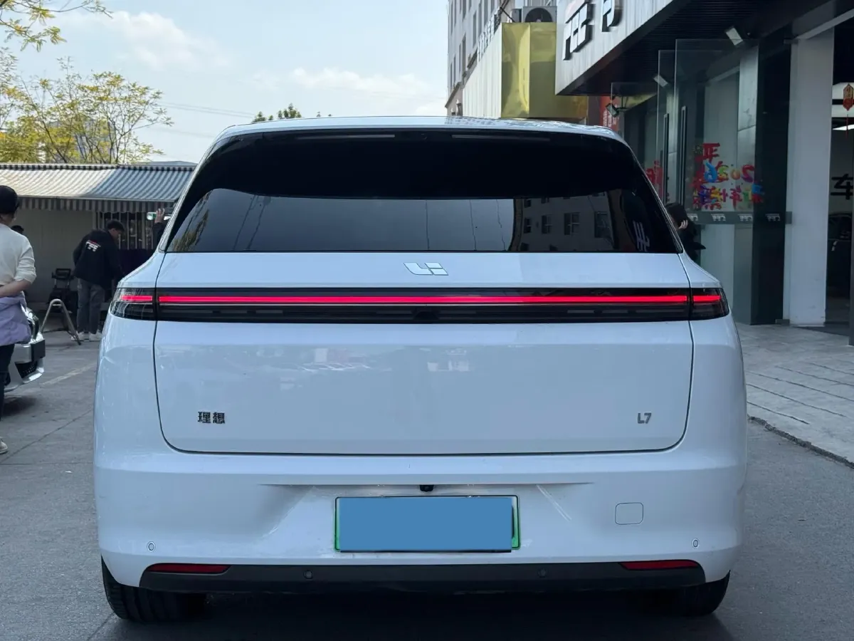 2023 Li L7 Range Extended 154HP REEV 40.9KWH,autocango,china used car exporter,china ev exporter,chinese used car exporter,chinese used ev exporter