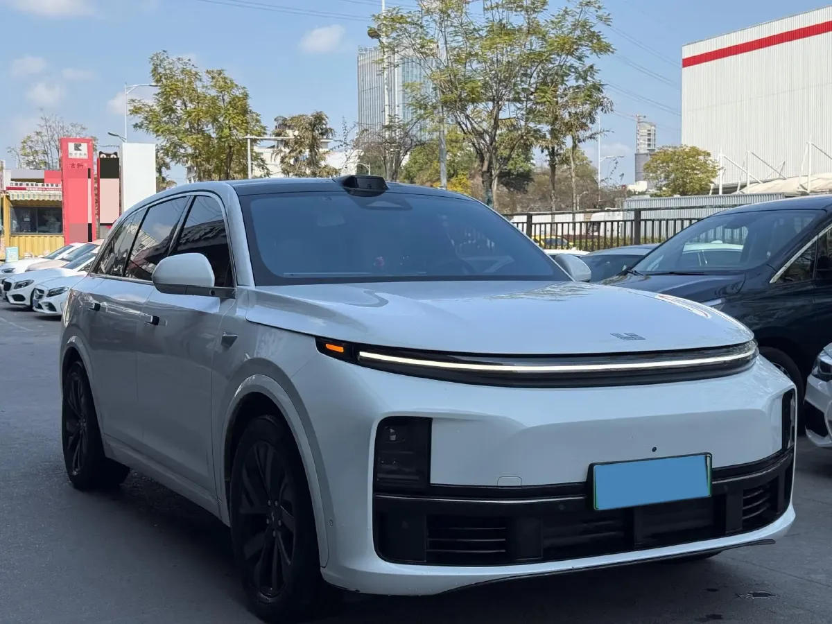 2023 Li L7 Range Extended 154HP REEV 40.9KWH,autocango,china used car exporter,china ev exporter,chinese used car exporter,chinese used ev exporter