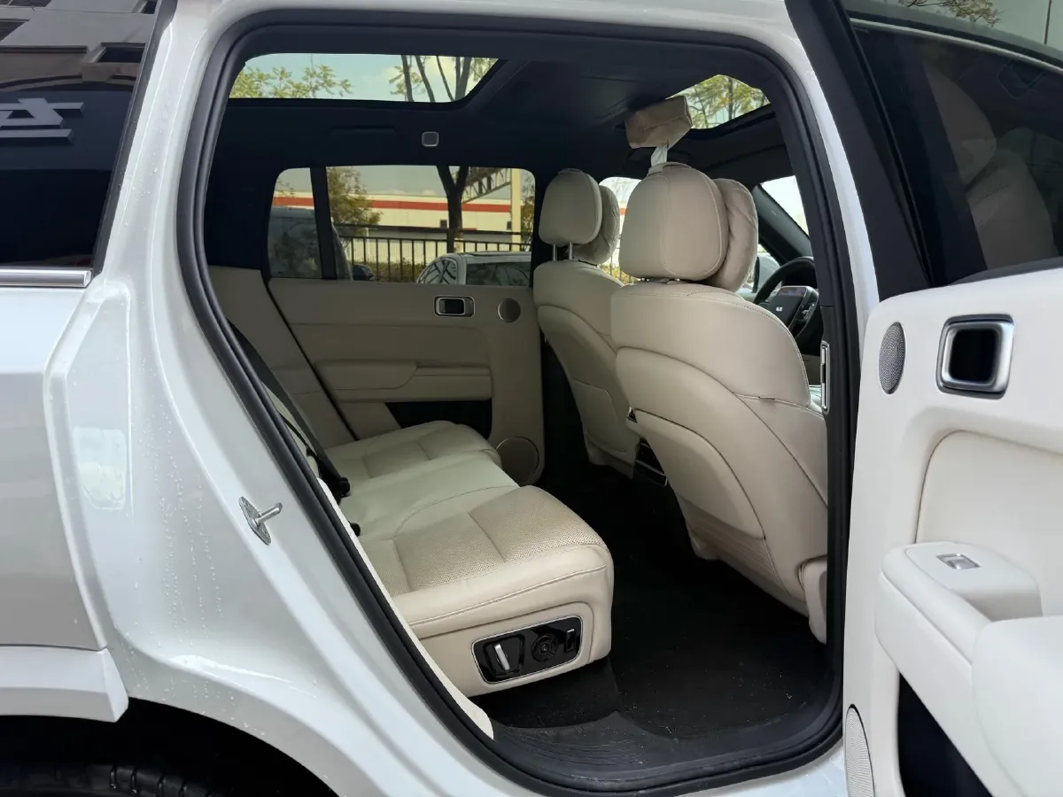 2023 Li L7 Range Extended 154HP REEV 40.9KWH,autocango,china used car exporter,china ev exporter,chinese used car exporter,chinese used ev exporter