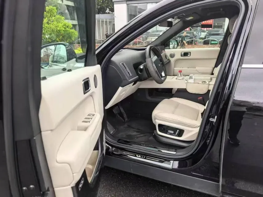 2024 Li L8 Range Extended 154HP REEV 42.8KWH,autocango,china used car exporter,china ev exporter,chinese used car exporter,chinese used ev exporter