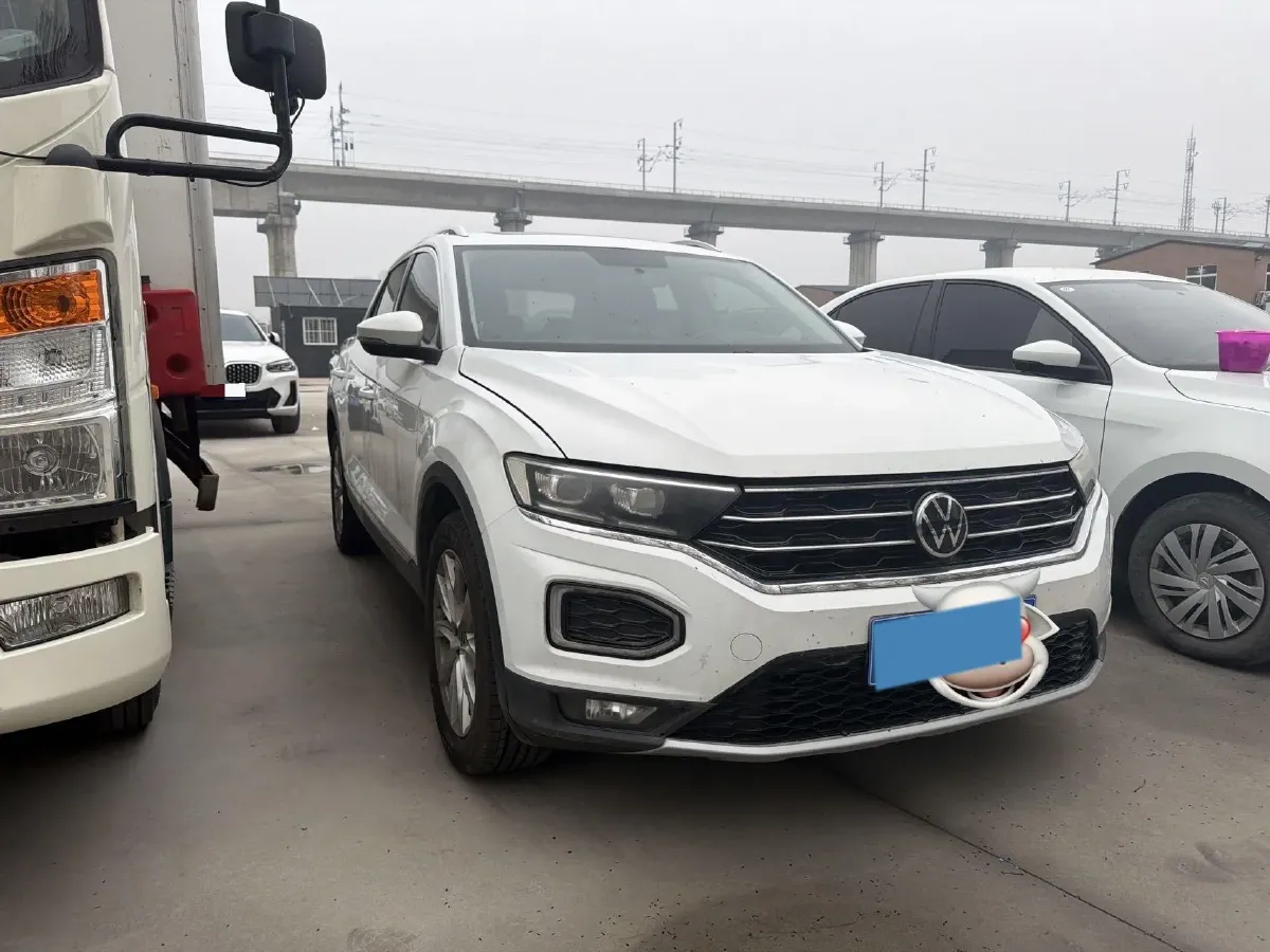2022 Volkswagen T-Roc 1.4T 150HP L4 7DCT,autocango,china used car exporter,china ev exporter,chinese used car exporter,chinese used ev exporter