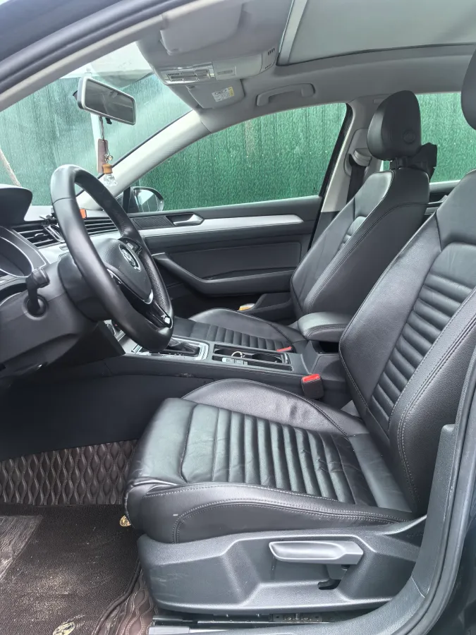 2019 Citroen C6 1.6T 170HP L4 6AT,autocango,china used car exporter,china ev exporter,chinese used car exporter,chinese used ev exporter