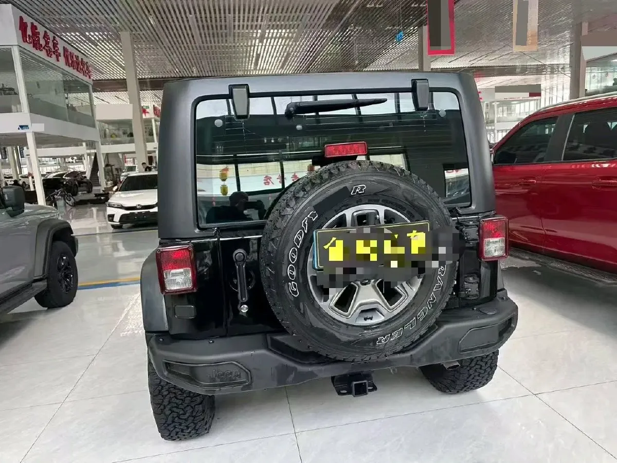 2017 Jeep Wrangler 3.6L 284HP V6 5AT,autocango,china used car exporter,china ev exporter,chinese used car exporter,chinese used ev exporter