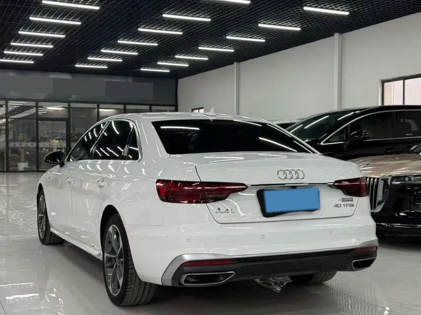 2024 Audi A4L 2.0T 190HP L4 7DCT,autocango,china used car exporter,china ev exporter,chinese used car exporter,chinese used ev exporter