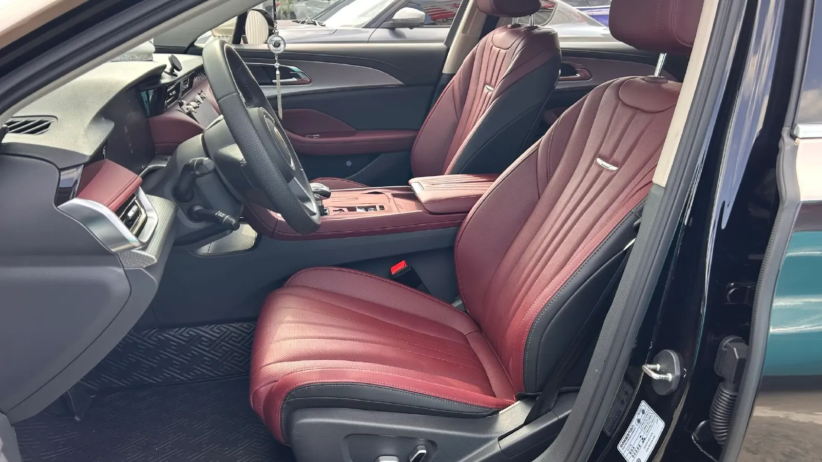 2024 HongQi H5 1.5T 169HP L4 7DCT,autocango,china used car exporter,china ev exporter,chinese used car exporter,chinese used ev exporter