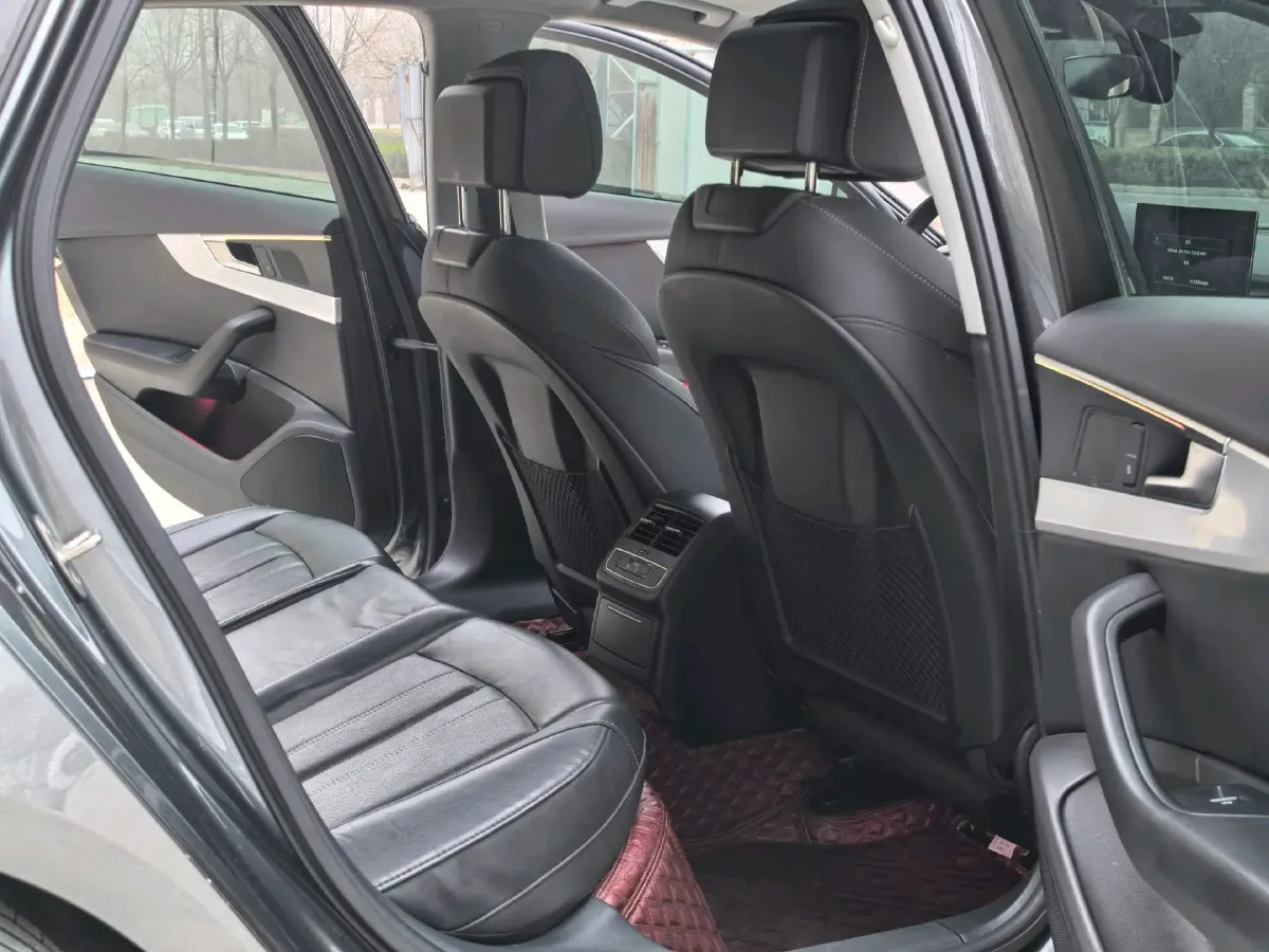 2020 Audi A4L 2.0T 190HP L4 7DCT,autocango,china used car exporter,china ev exporter,chinese used car exporter,chinese used ev exporter